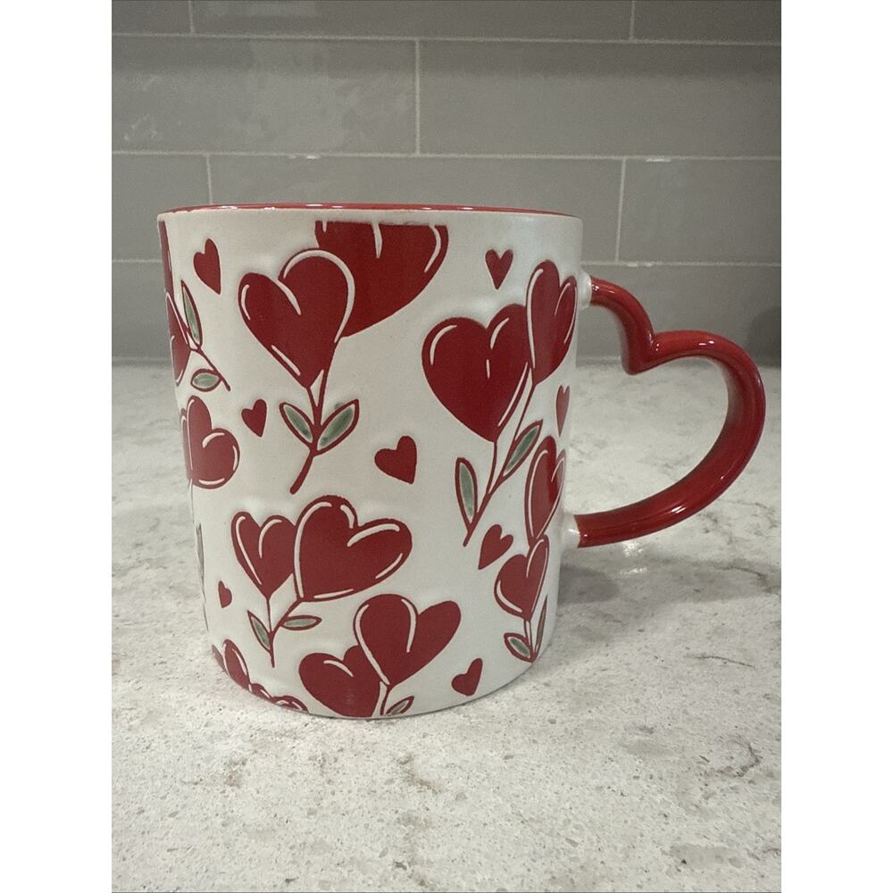 BALLOON HEARTS 18oz Mug Heart Handle Spectrum Strawberries Valentines Cup NEW